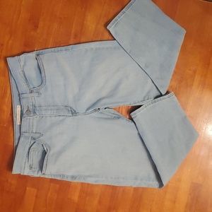 Levi's Shaping Skinny Capri
